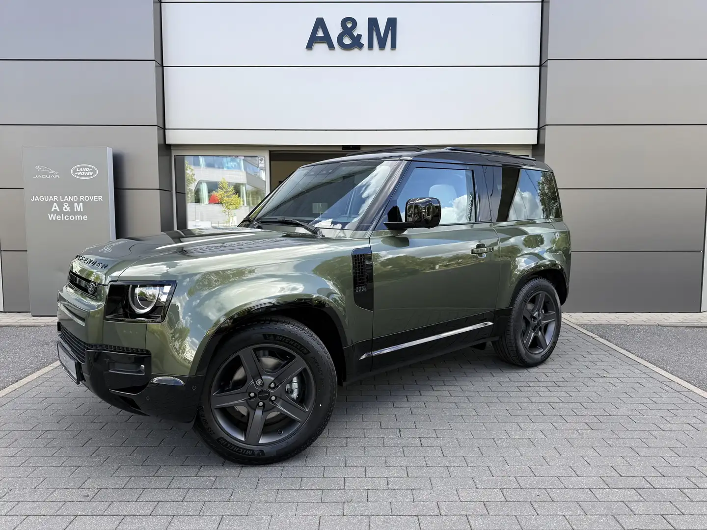 Land Rover Defender 90 D250 X-Dynamic SE AWD Auto. Verde - 1