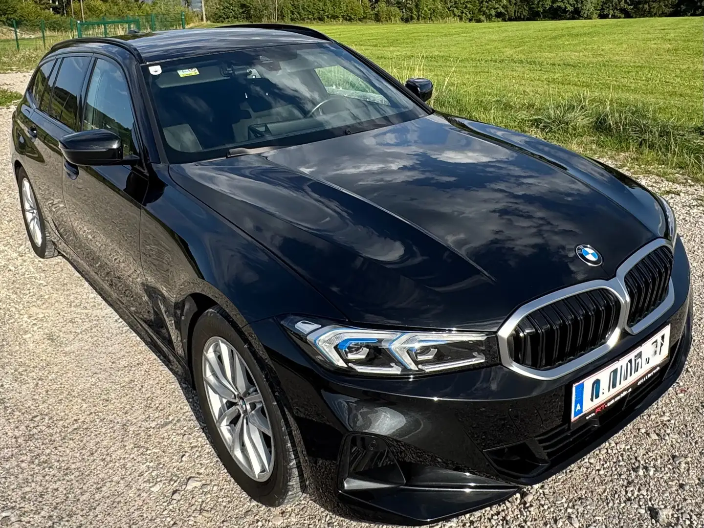 BMW 318 318d 48 V Touring Aut. Schwarz - 1
