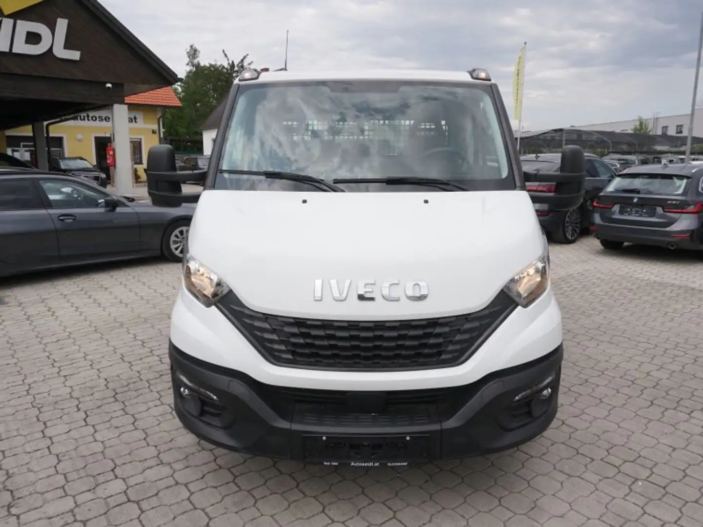 Iveco Daily Pritsche 2,3 *56.000 KM!* Weiß - 2