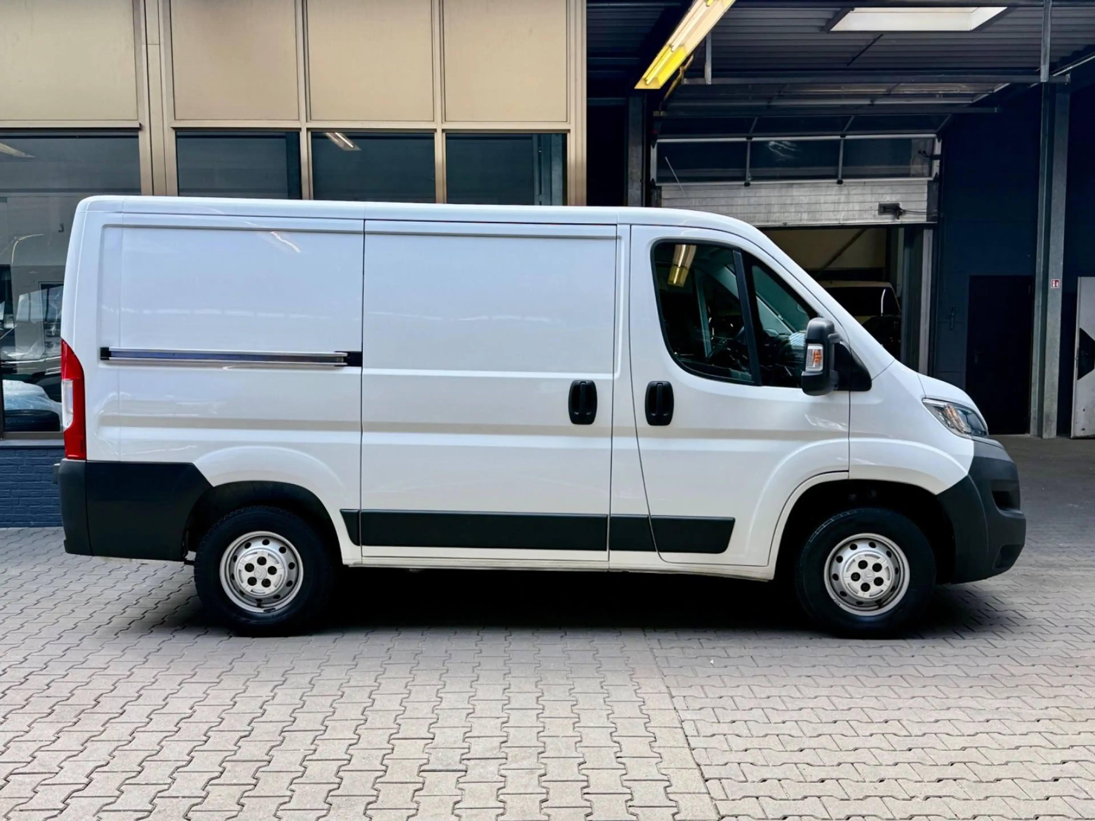 Citroen Jumper 2.2 D L1H1 3,0t KLIMA CAM 3-SITZER PDC — photo 14