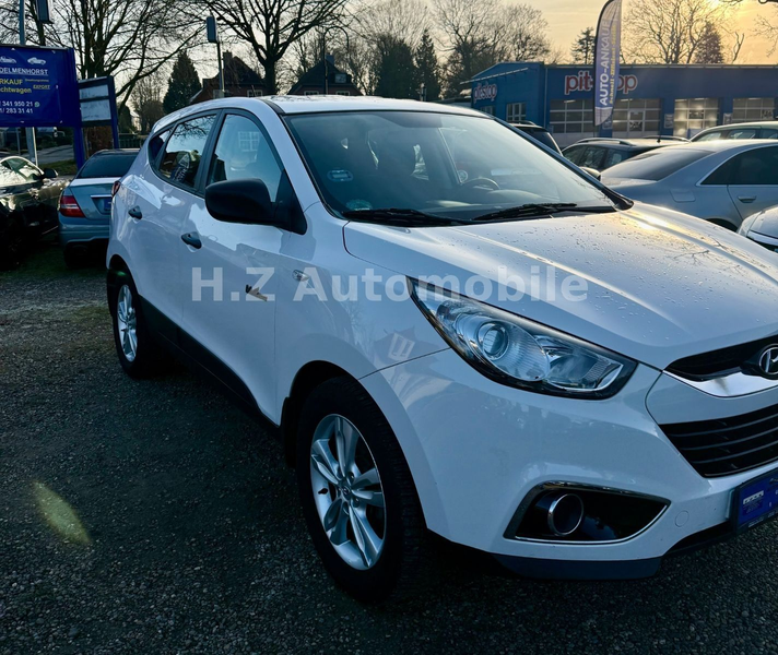 Hyundai iX35 Tucson 1.6L benzin / TÜV 07.2027 / Klima ZV — photo 2