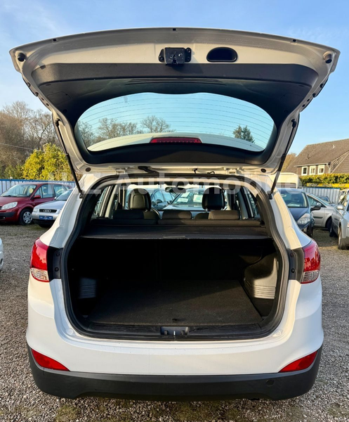 Hyundai iX35 Tucson 1.6L benzin / TÜV 07.2027 / Klima ZV — photo 9