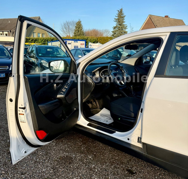 Hyundai iX35 Tucson 1.6L benzin / TÜV 07.2027 / Klima ZV — photo 11