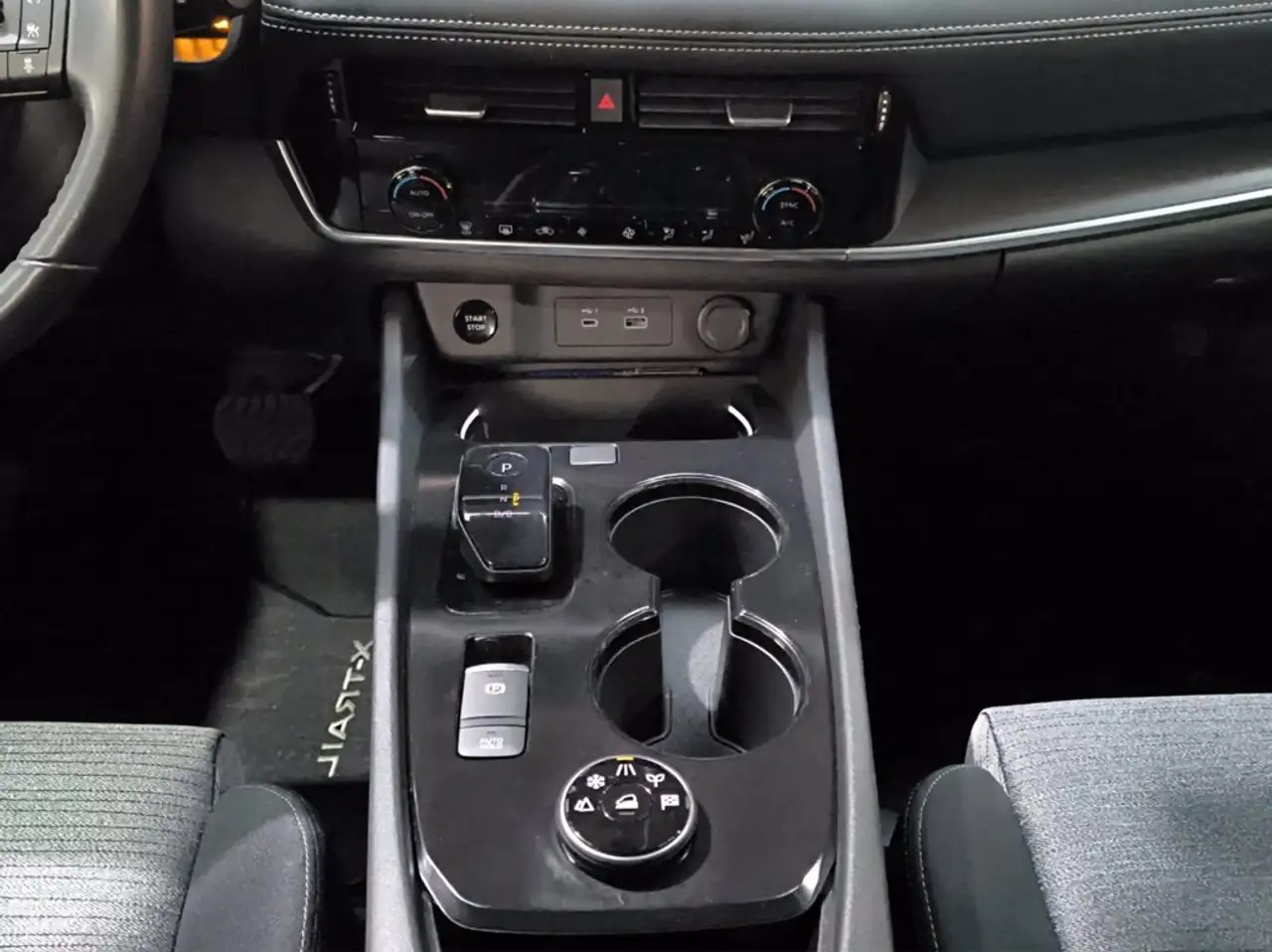 Nissan X-Trail 1.5 e-power n-connecta e-4orce 4wd auto 12