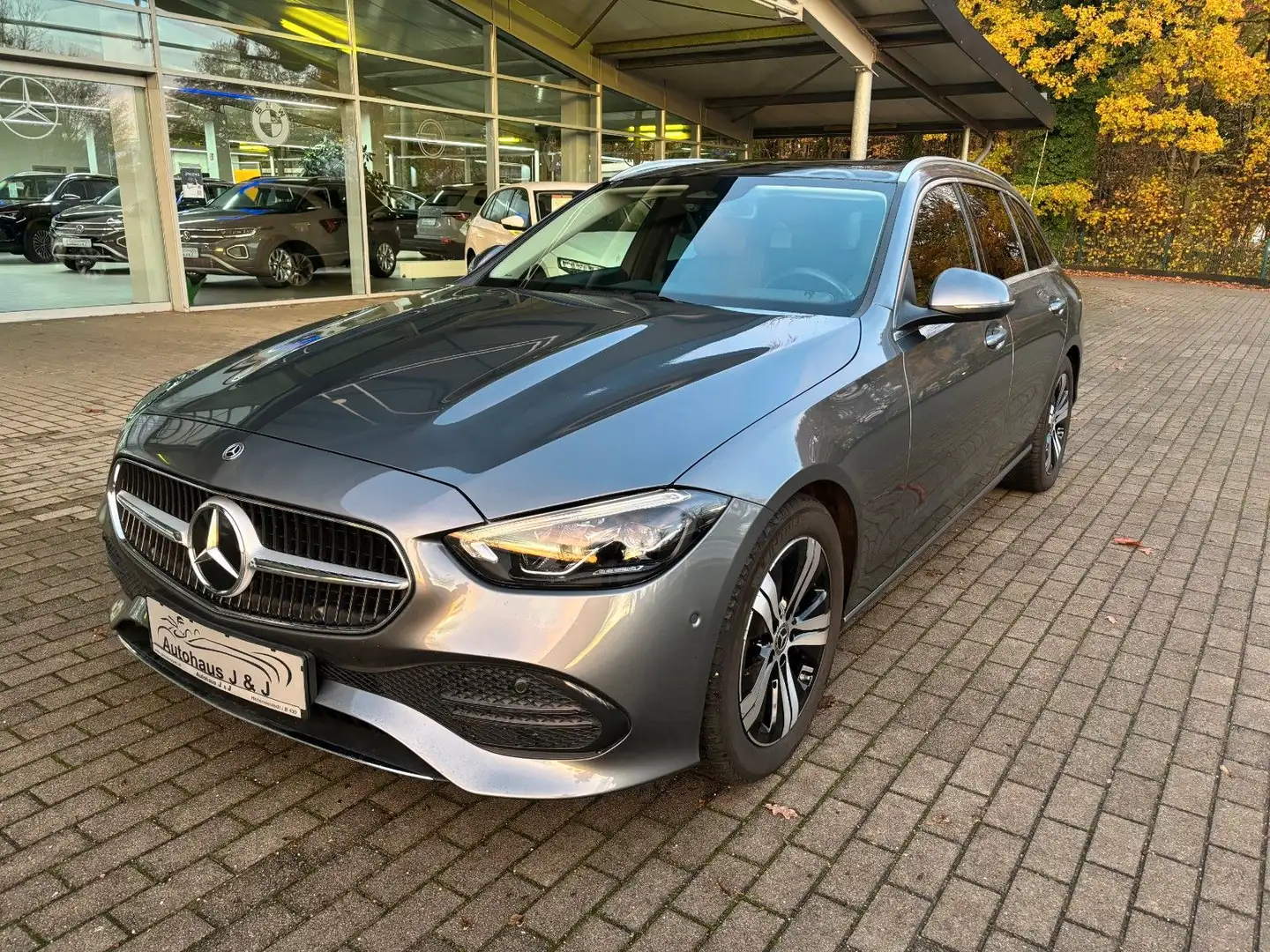 Mercedes-Benz C 180 T RFK/LED/Navi/SHZ/Pano/Elektr. Heckklappe Šedá - 1