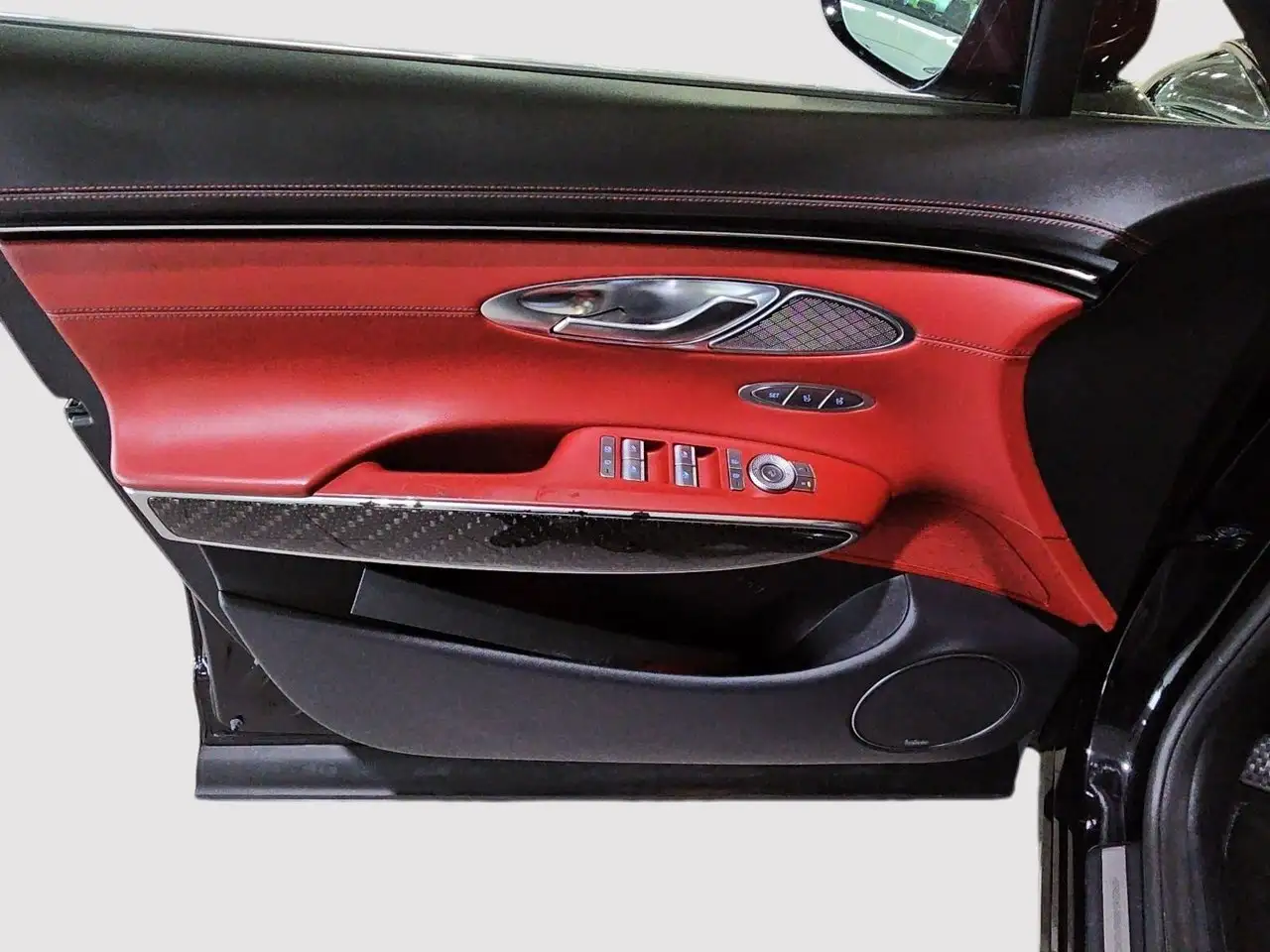 Genesis GV70 снимка Genesis GV70