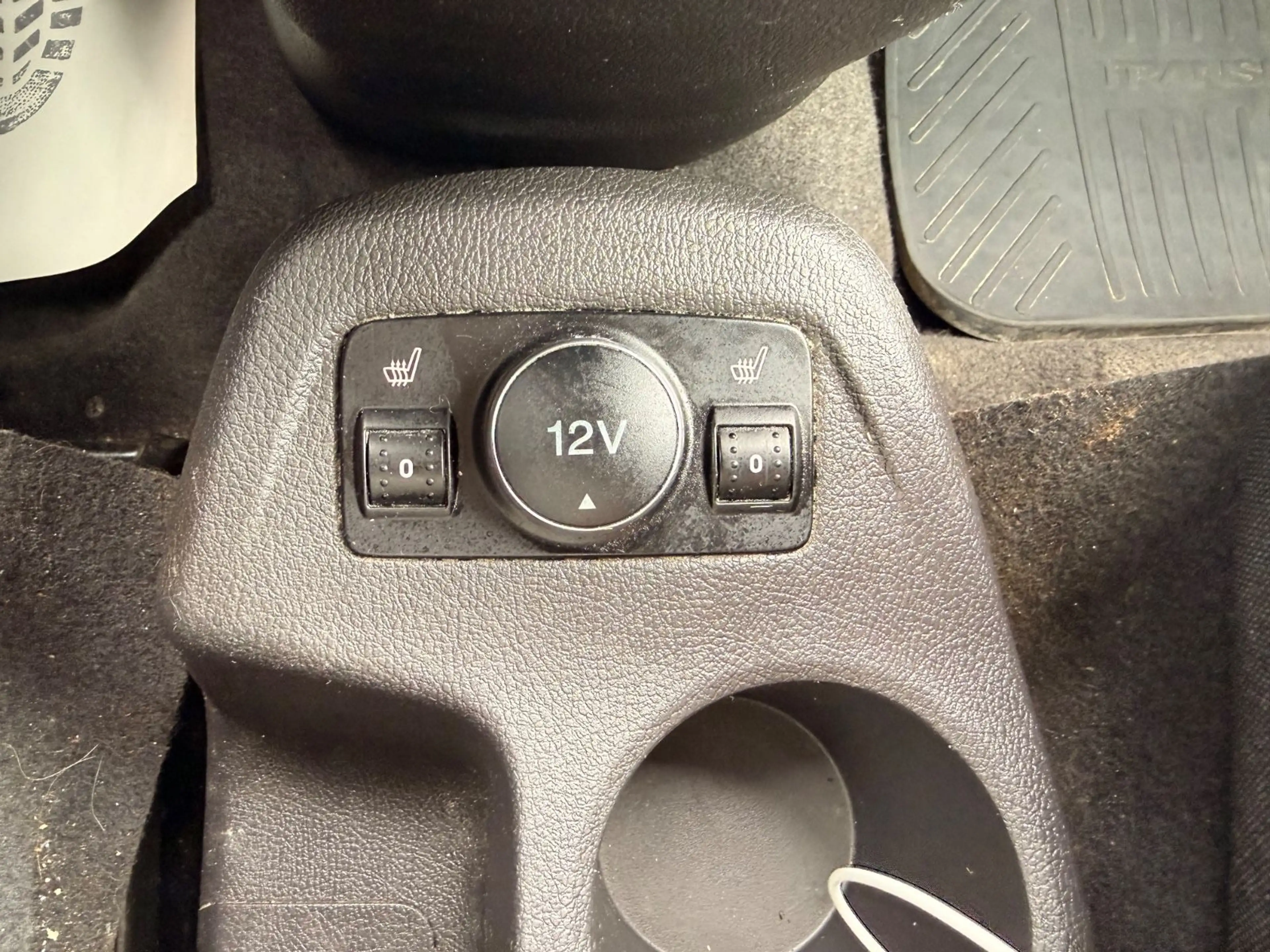 Ford Grand Tourneo Connect Trend *7Sitzer* — photo 23