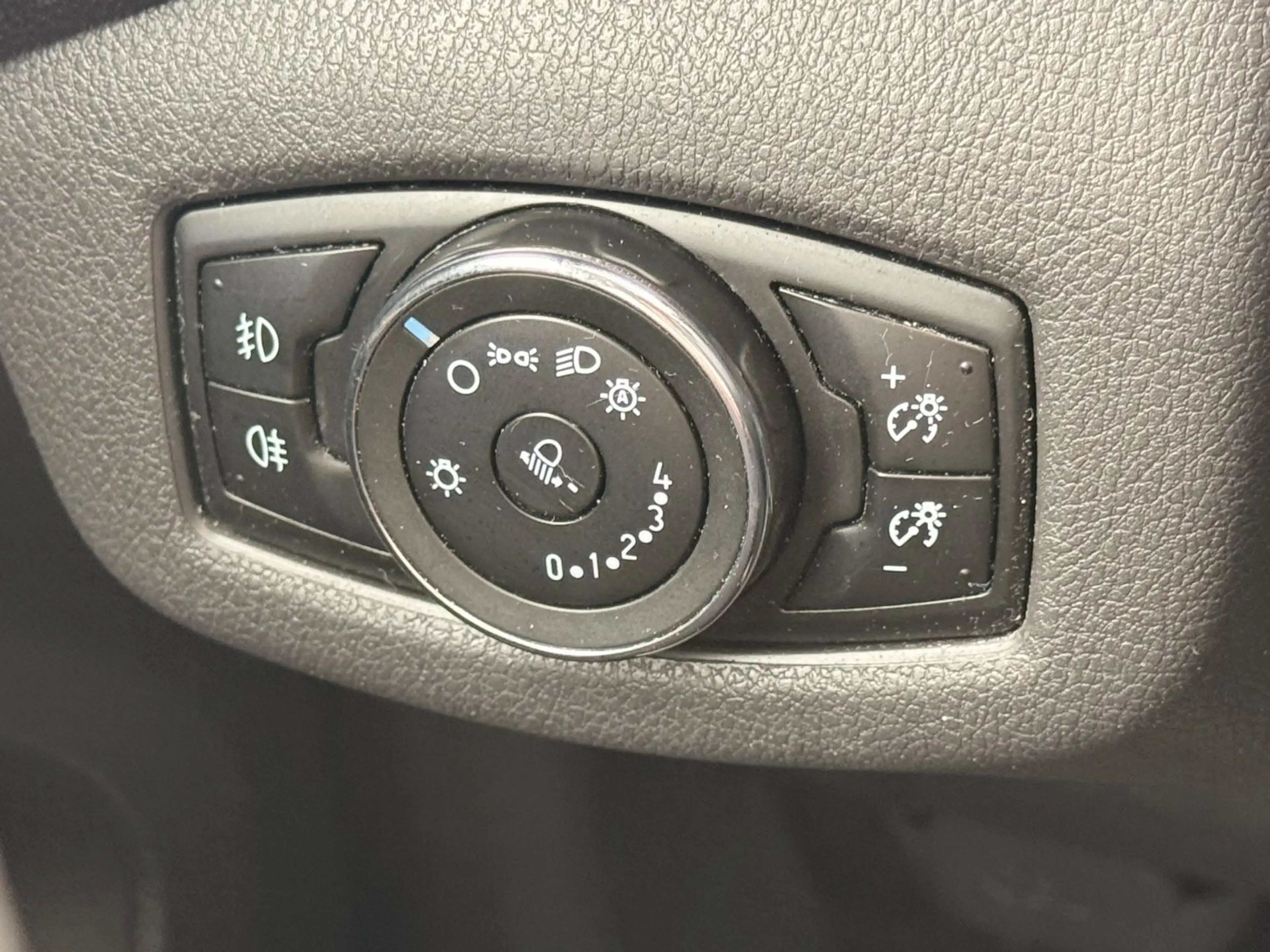 Ford Grand Tourneo Connect Trend *7Sitzer* — photo 24