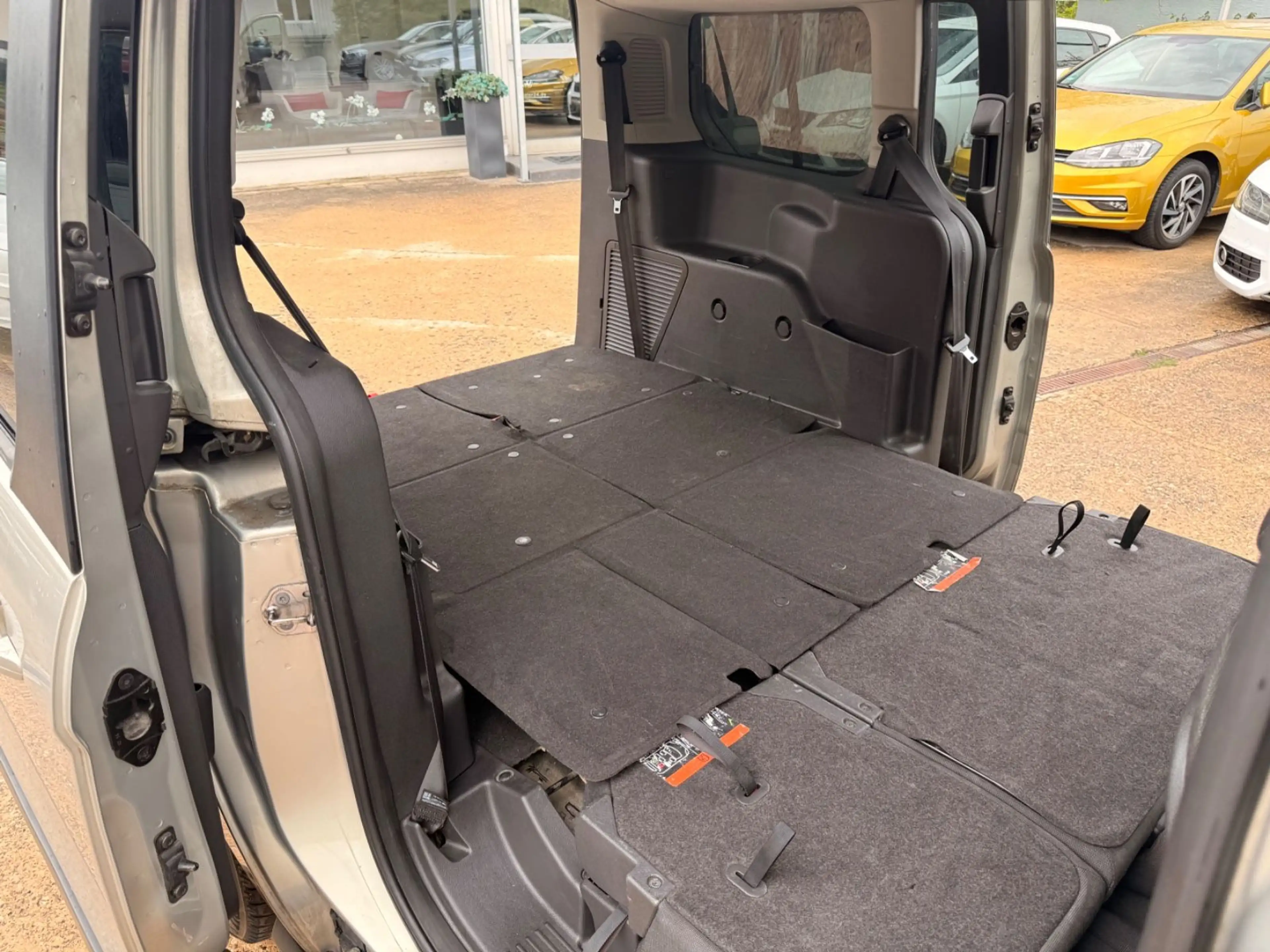 Ford Grand Tourneo Connect Trend *7Sitzer* — photo 15