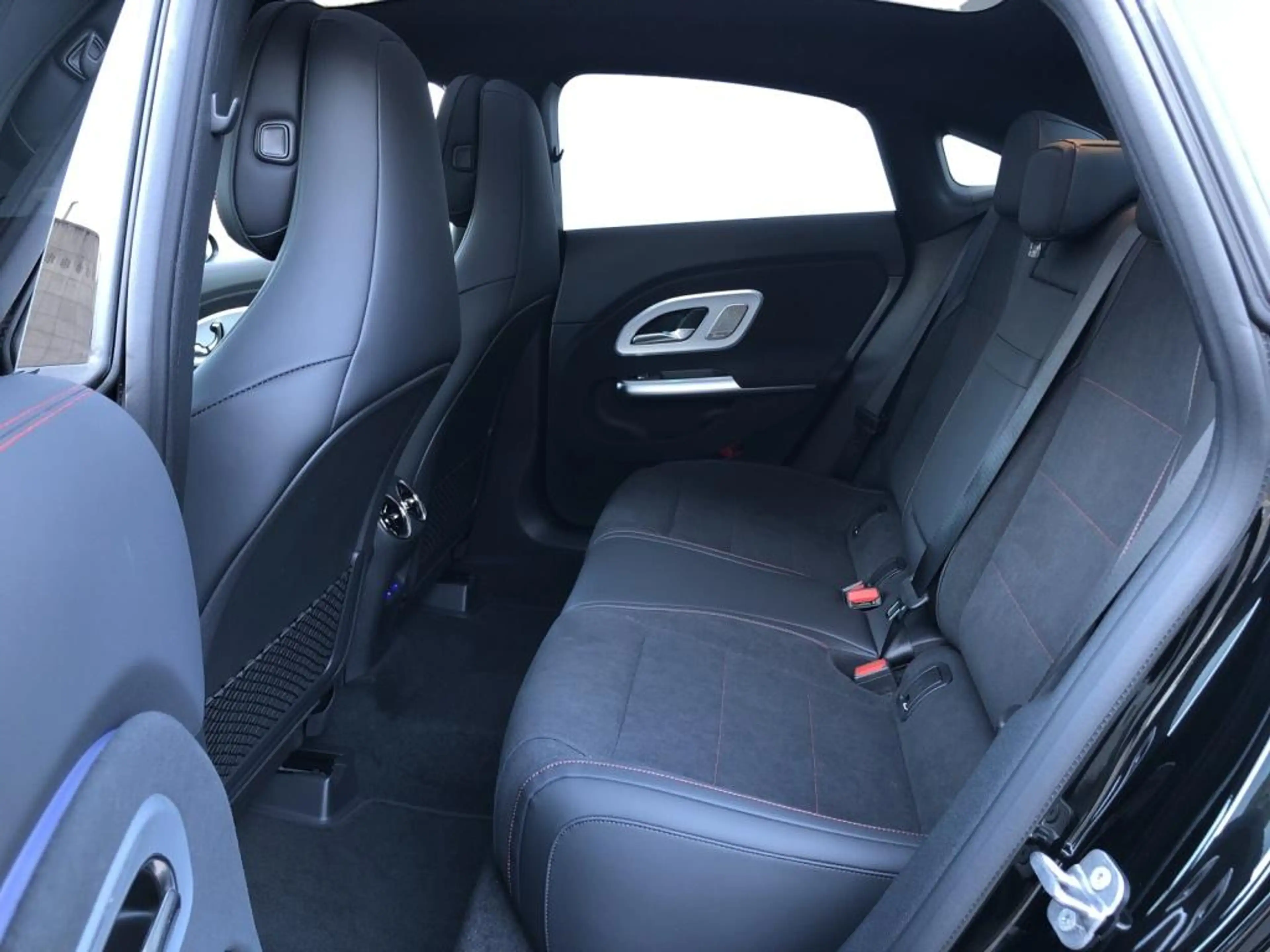 Mercedes-Benz CLA 220 AMG+MBUX+Superscreen+Burm+MBeam+Night — photo 8