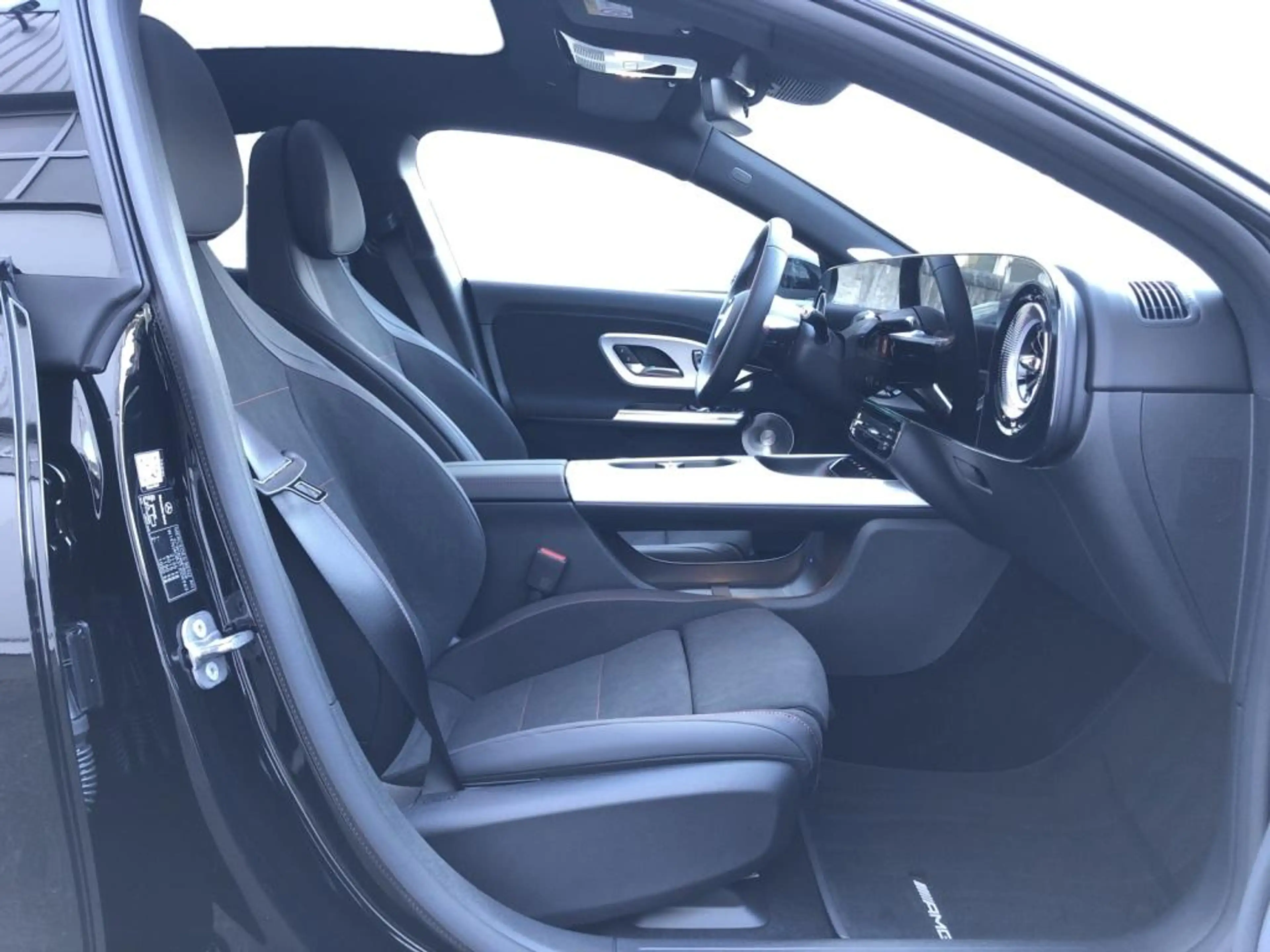 Mercedes-Benz CLA 220 AMG+MBUX+Superscreen+Burm+MBeam+Night — photo 4