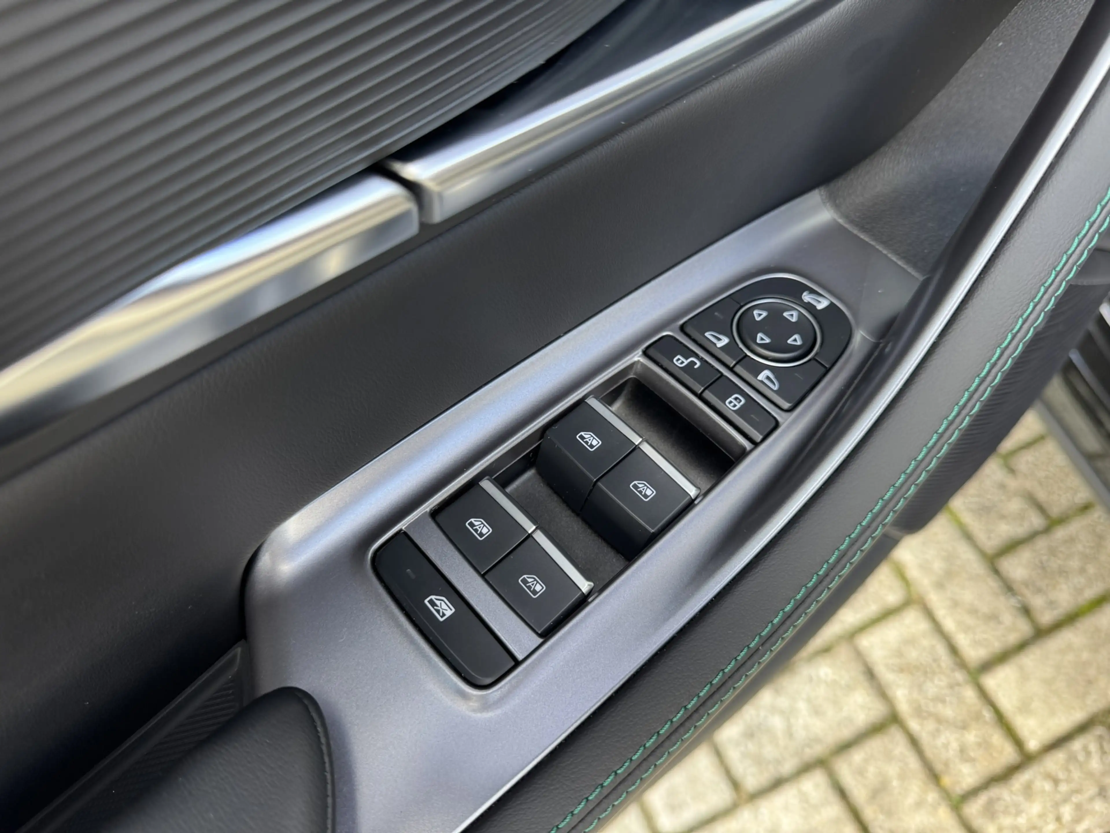BYD Seal U 1.5 DM-i FWD Boost plug in Hybride 218pk Panoramad — photo 15