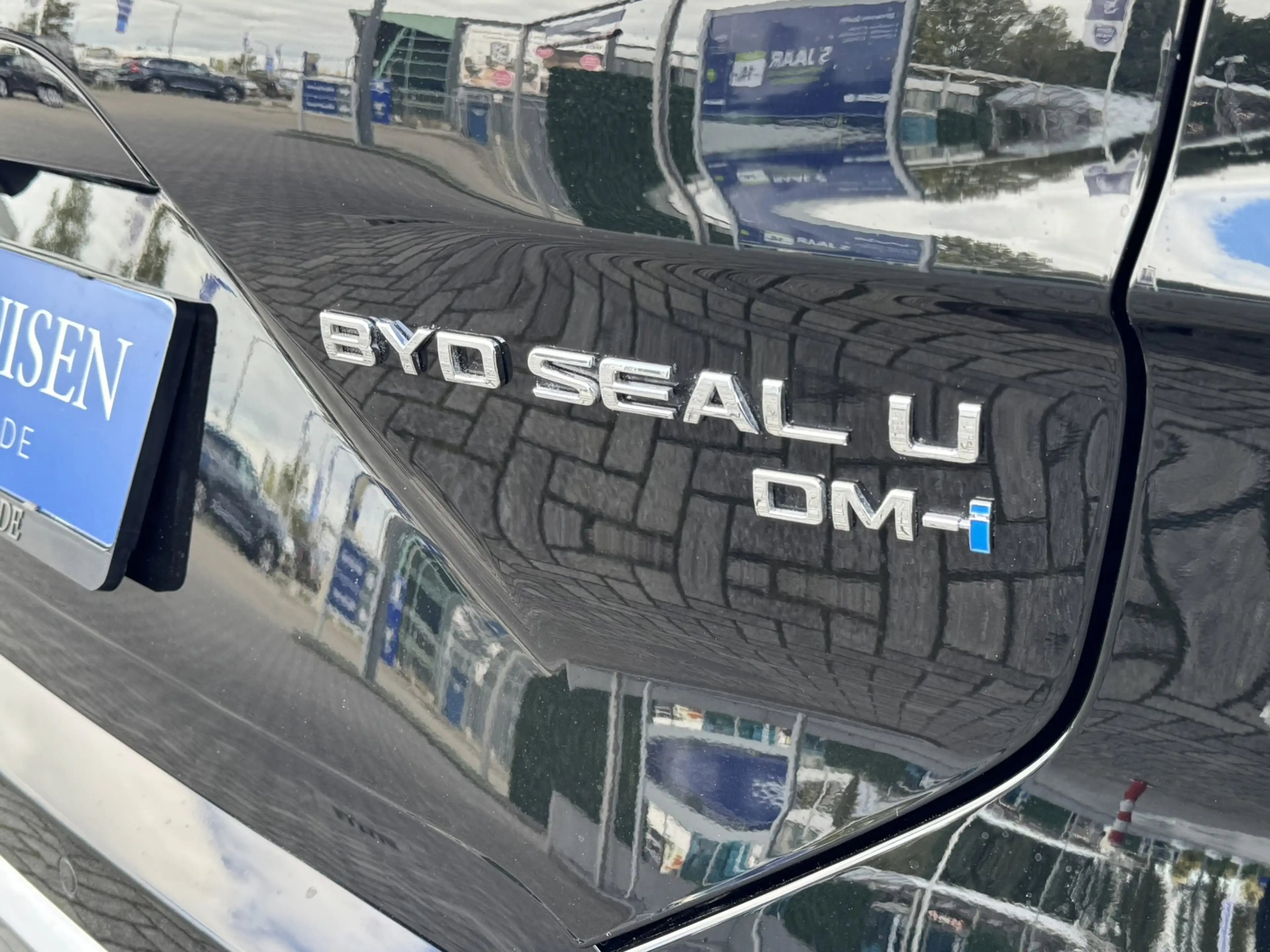BYD Seal U 1.5 DM-i FWD Boost plug in Hybride 218pk Panoramad — photo 9