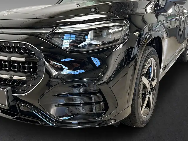 Mercedes-Benz GLB Class view 15