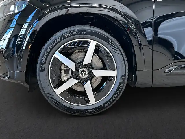 Mercedes-Benz GLB Class view 7