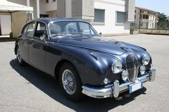 Jaguar MK II 2.4 - guida destra