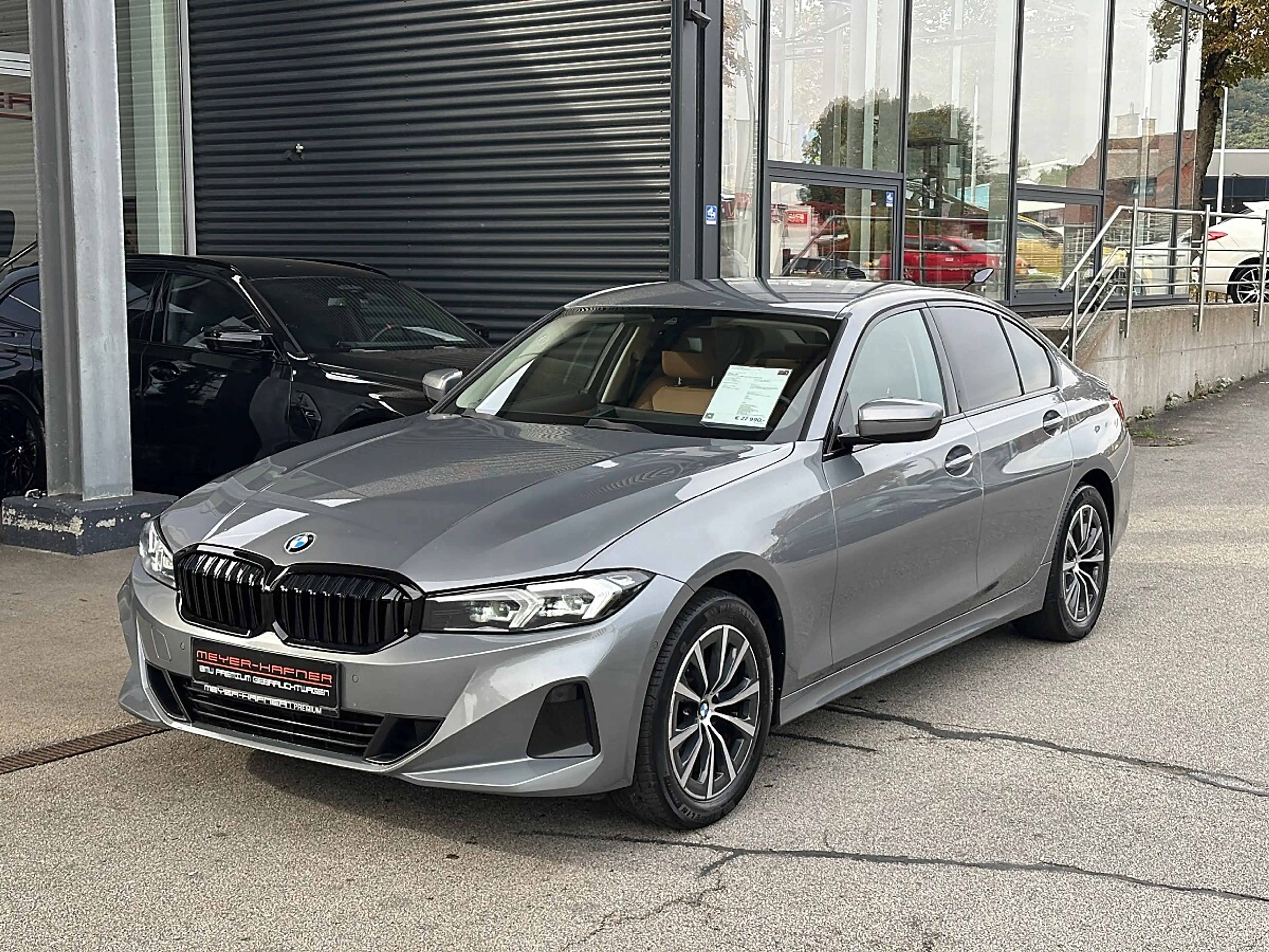 BMW 316 d Aut. FACELIFT / AHK / Sportsitze / Widescreen