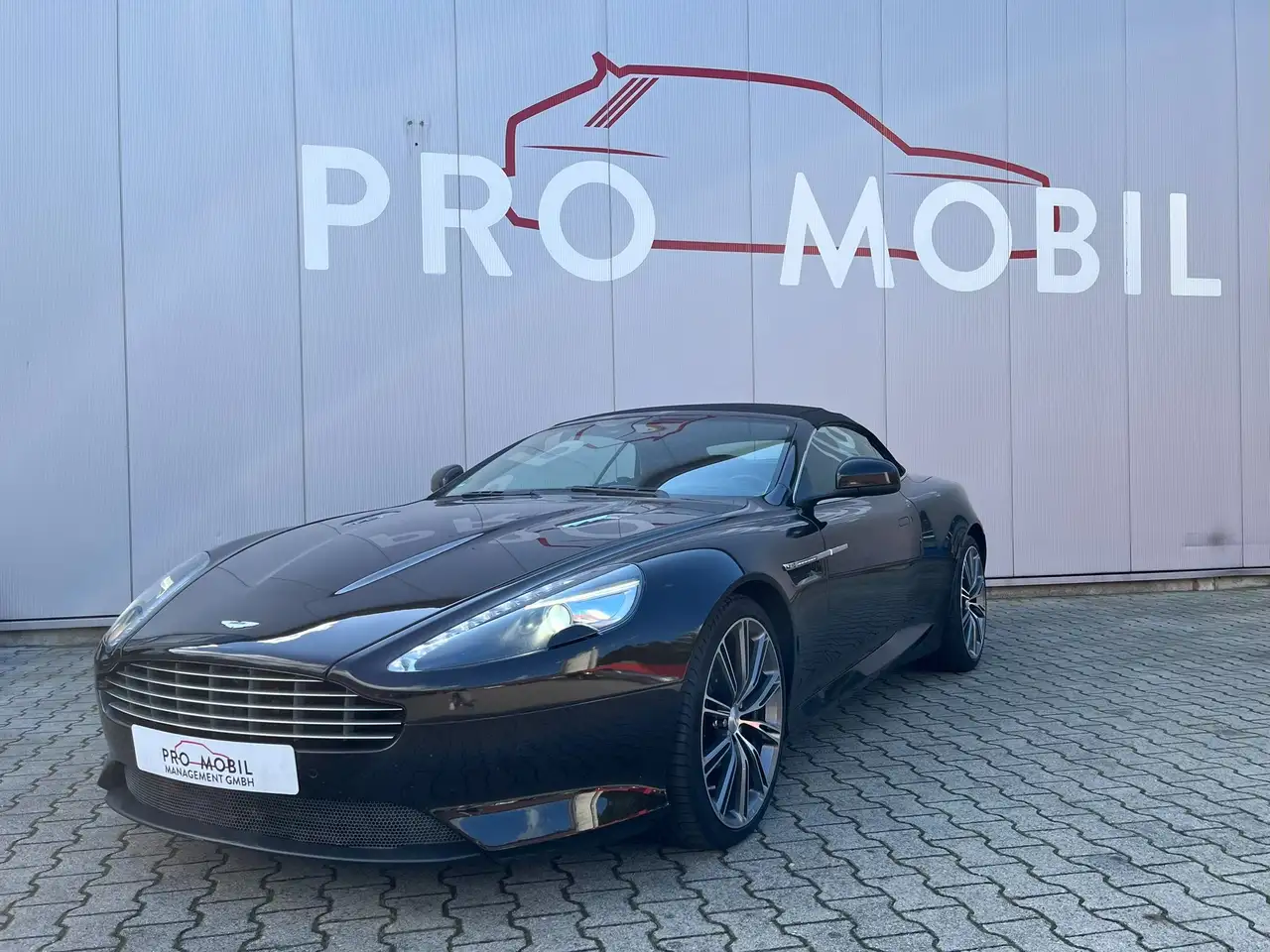 Aston Martin DB9