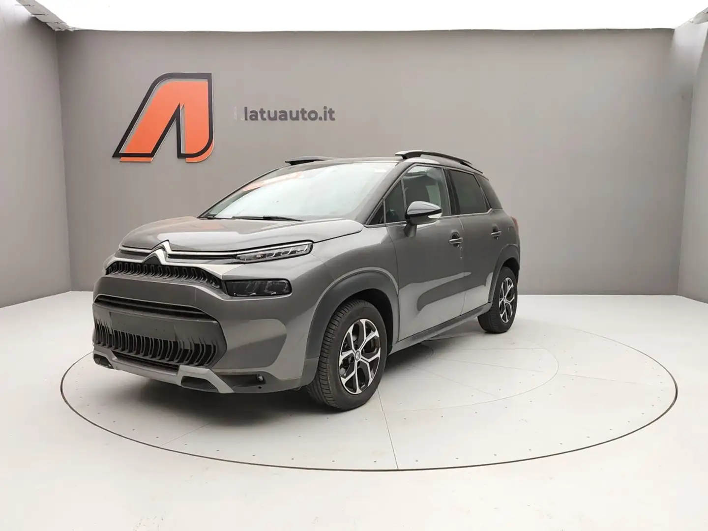 Citroen C3 Aircross 1.5 BLUEHDI 110CV SHINE Grau - 2
