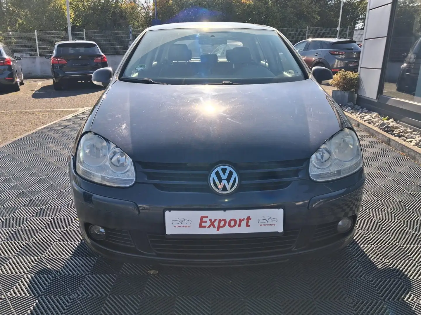 Volkswagen Golf V Lim. Tour Schwarz - 2