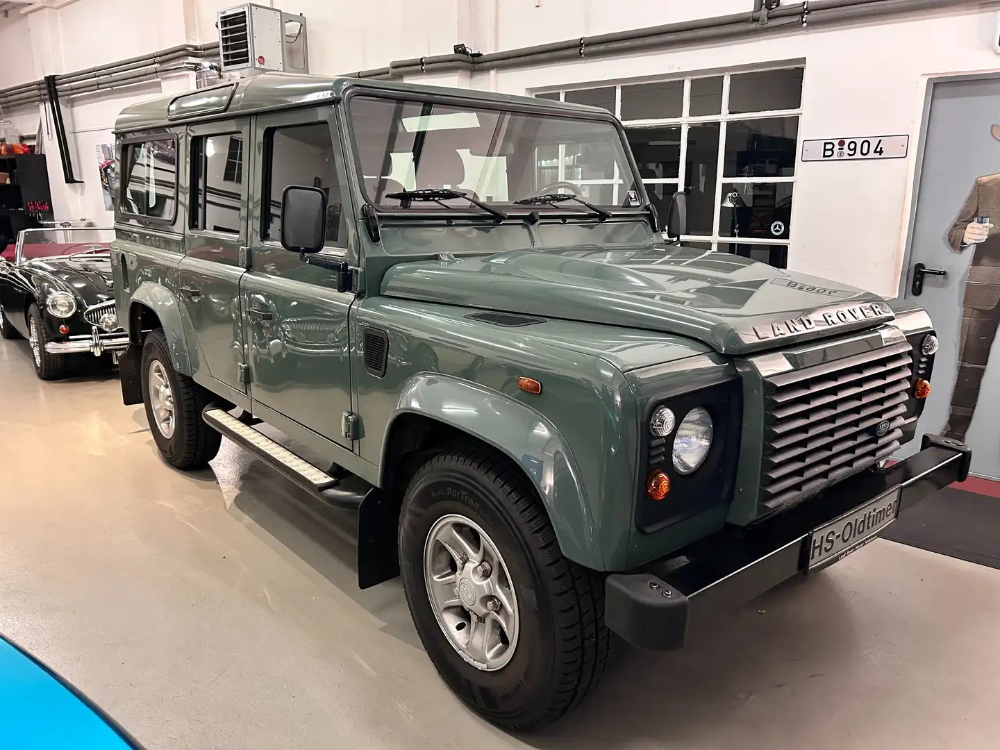 Land Rover Defender 110 E Station Wagon Grün - 2