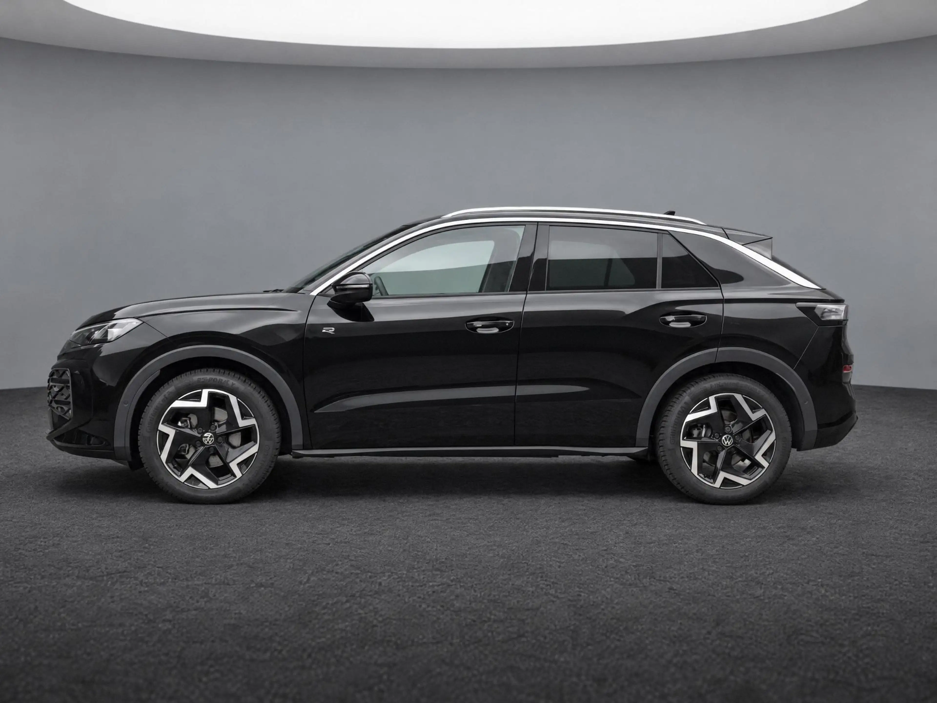 Volkswagen T-Roc 1.5 eTSI 150pk DSG R-Line First Edition · Camera · — photo 4