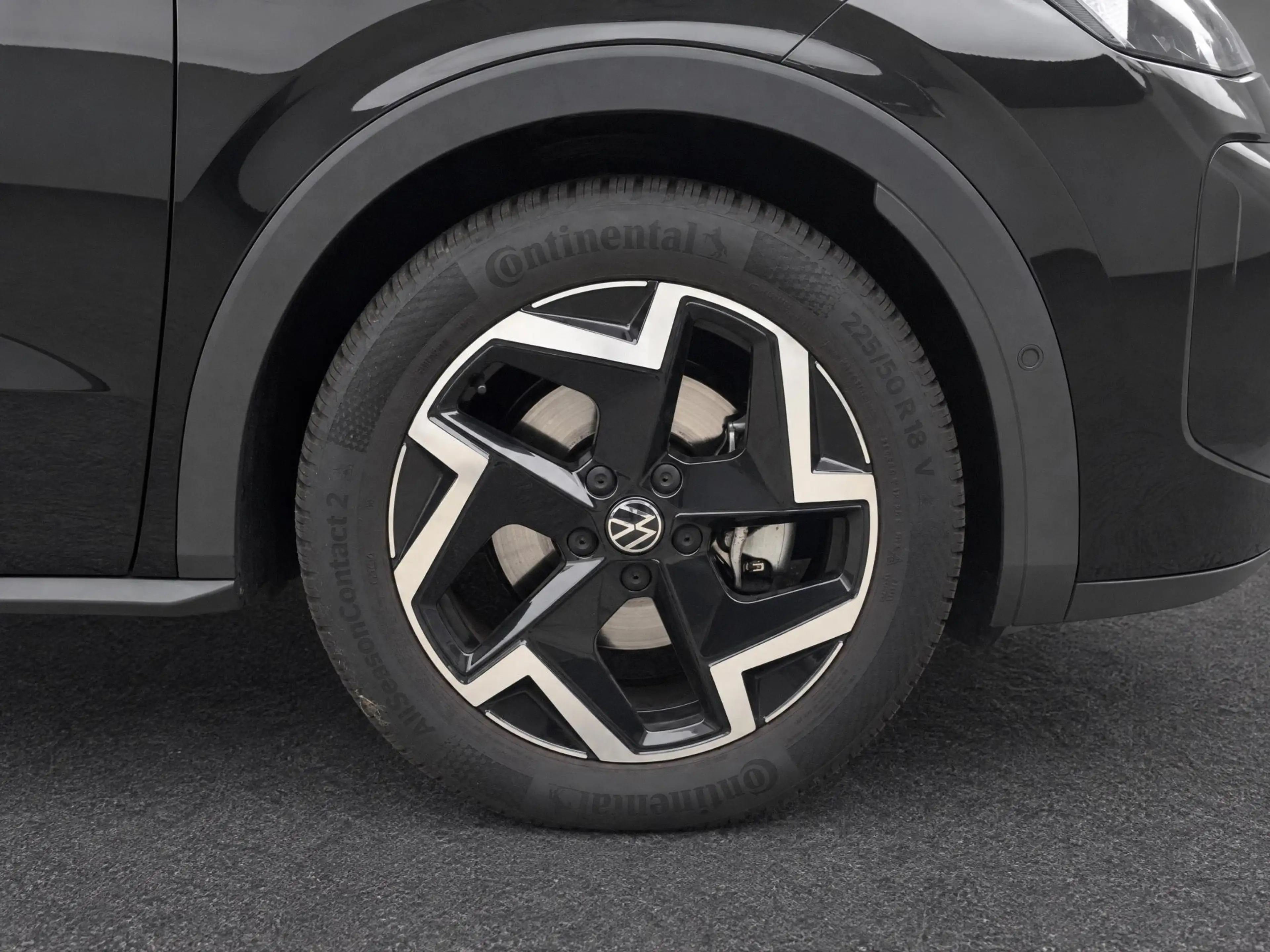Volkswagen T-Roc 1.5 eTSI 150pk DSG R-Line First Edition · Camera · — photo 8