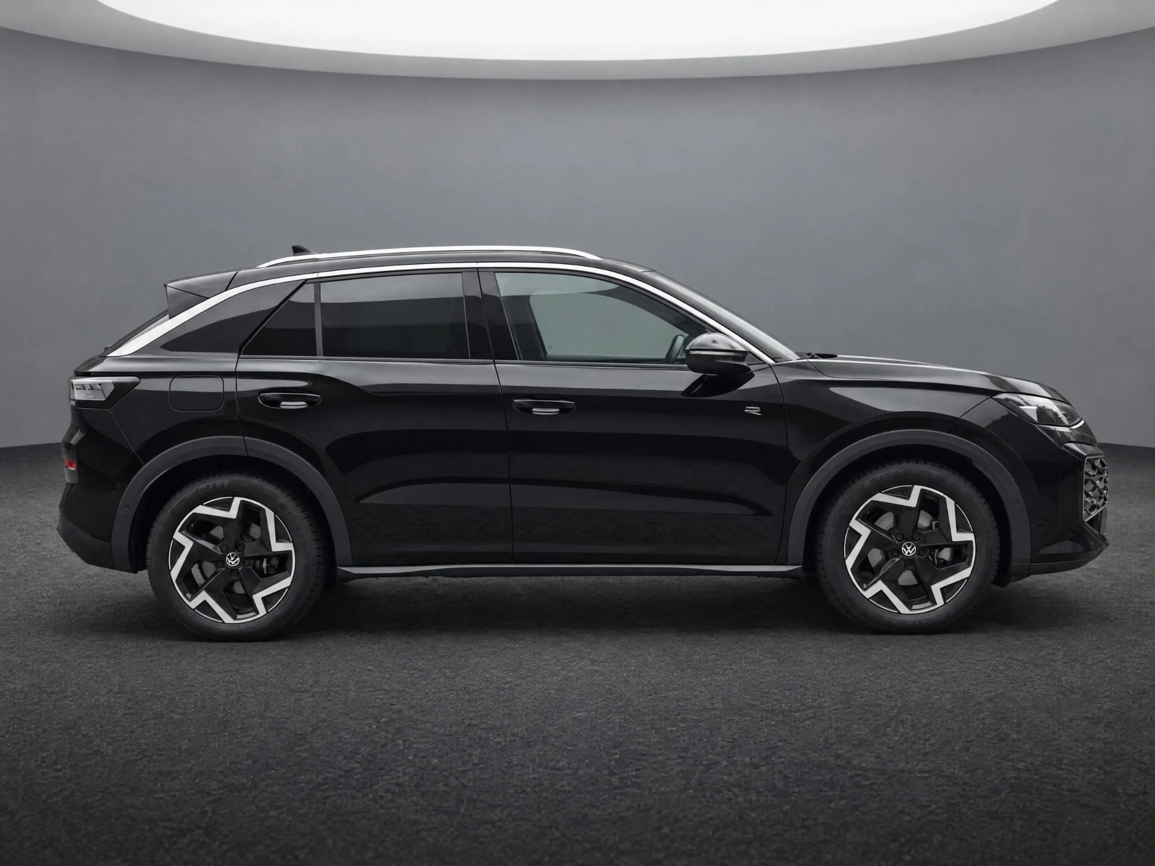 Volkswagen T-Roc 1.5 eTSI 150pk DSG R-Line First Edition · Camera · — photo 7