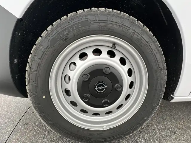 Opel Vivaro view 10