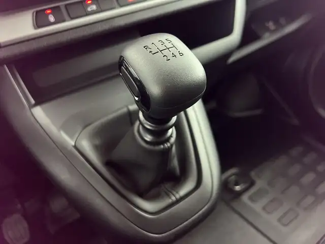 Opel Vivaro view 13