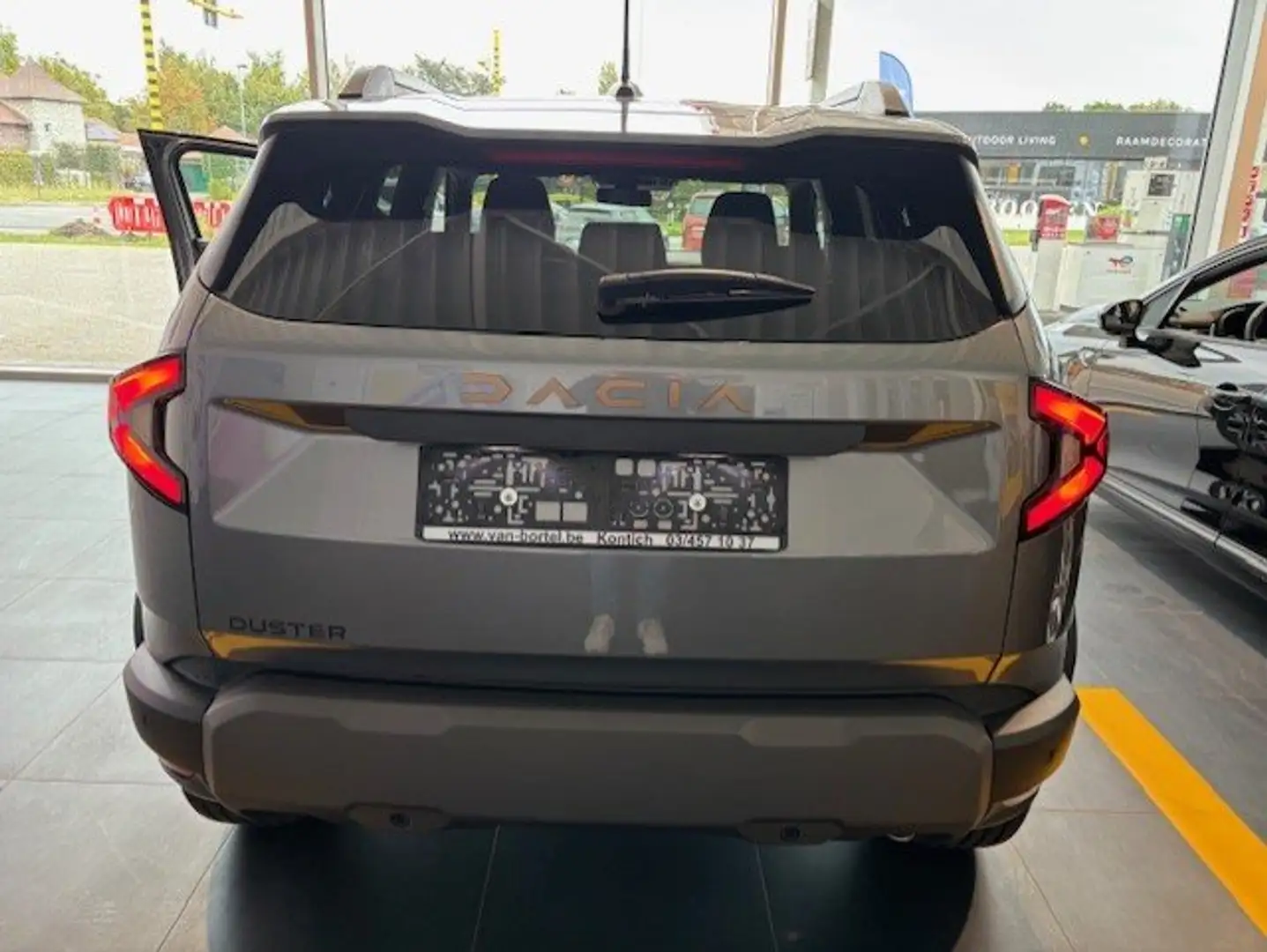 Dacia Duster 1.2 TCe Extreme Grijs - 2