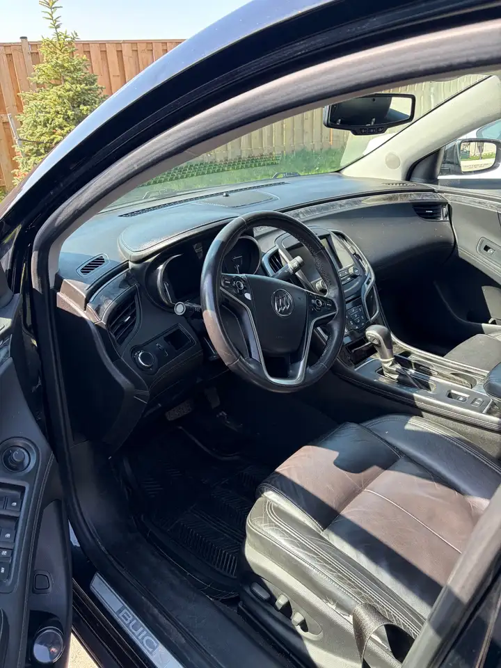 Buick Lacrosse снимка Buick Lacrosse