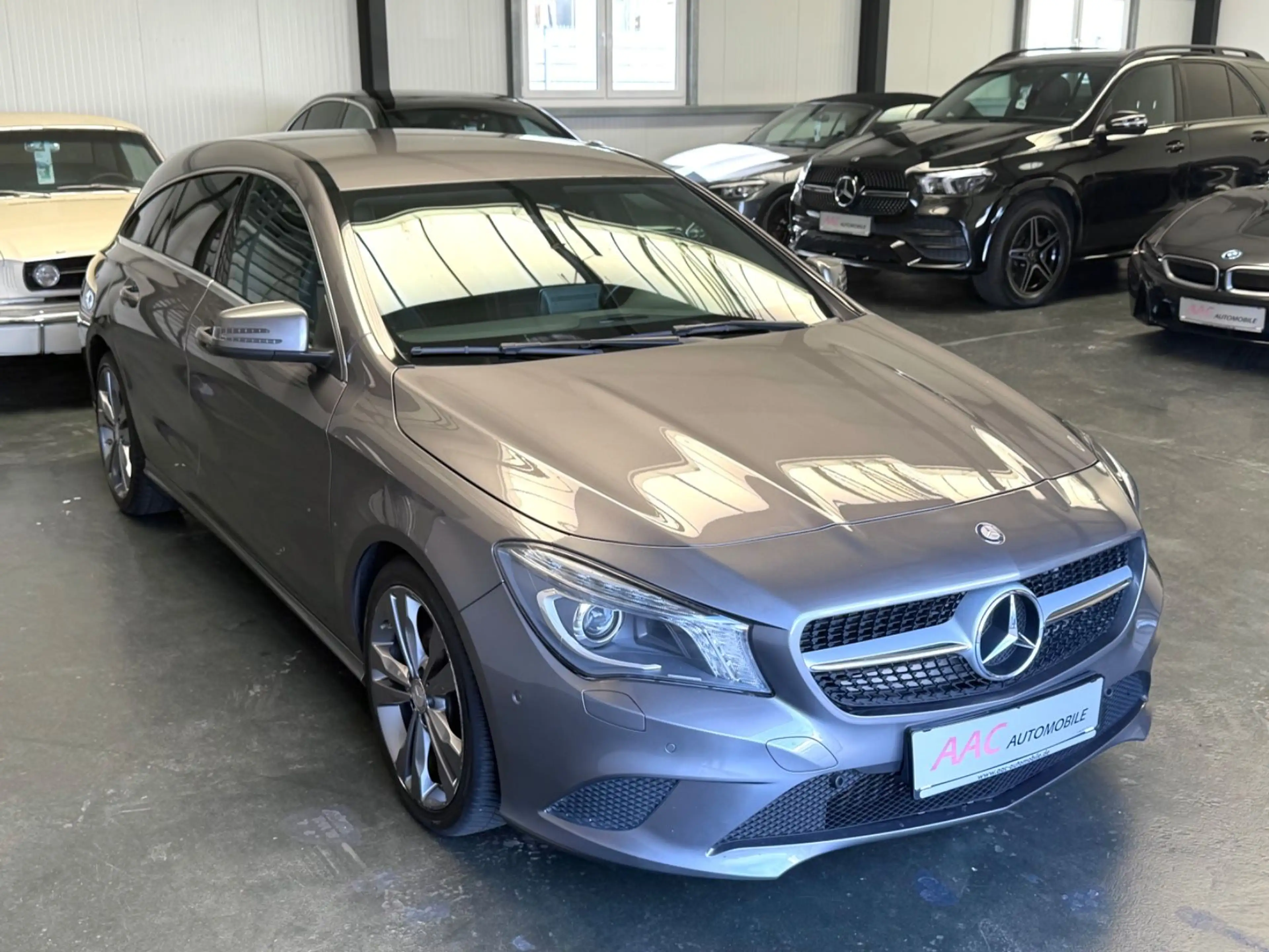 Mercedes-Benz CLA 180 /Navigation/Xenon — photo 2