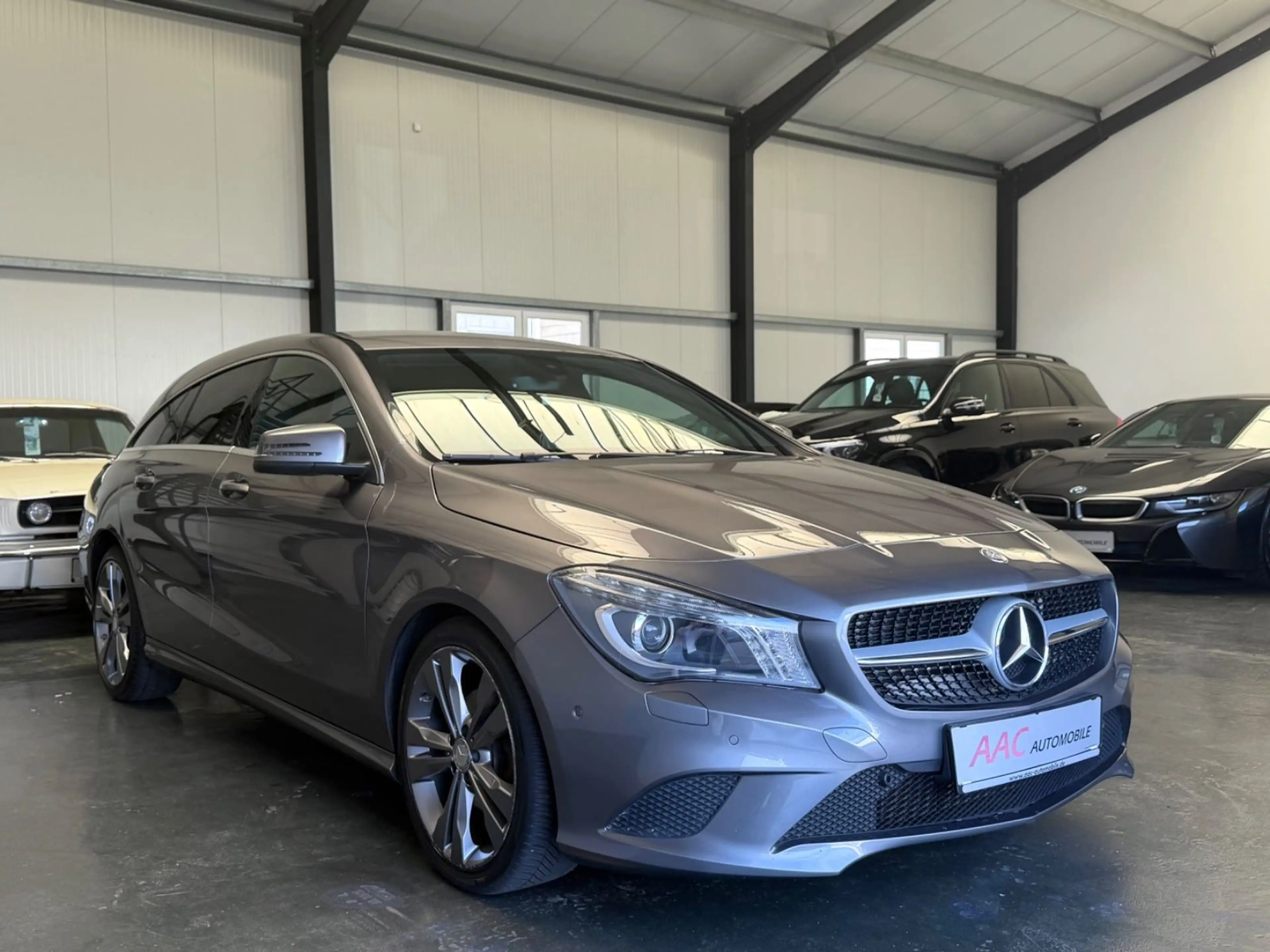 Mercedes-Benz CLA 180 /Navigation/Xenon