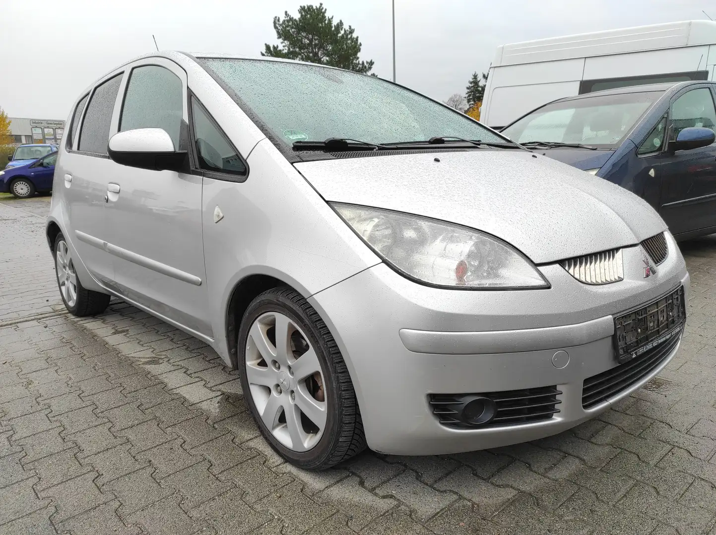 Mitsubishi Colt 1.1 KLIMA ALLWETTER EURO-4 *TÜV 01-2026* SERVO Argintiu - 1