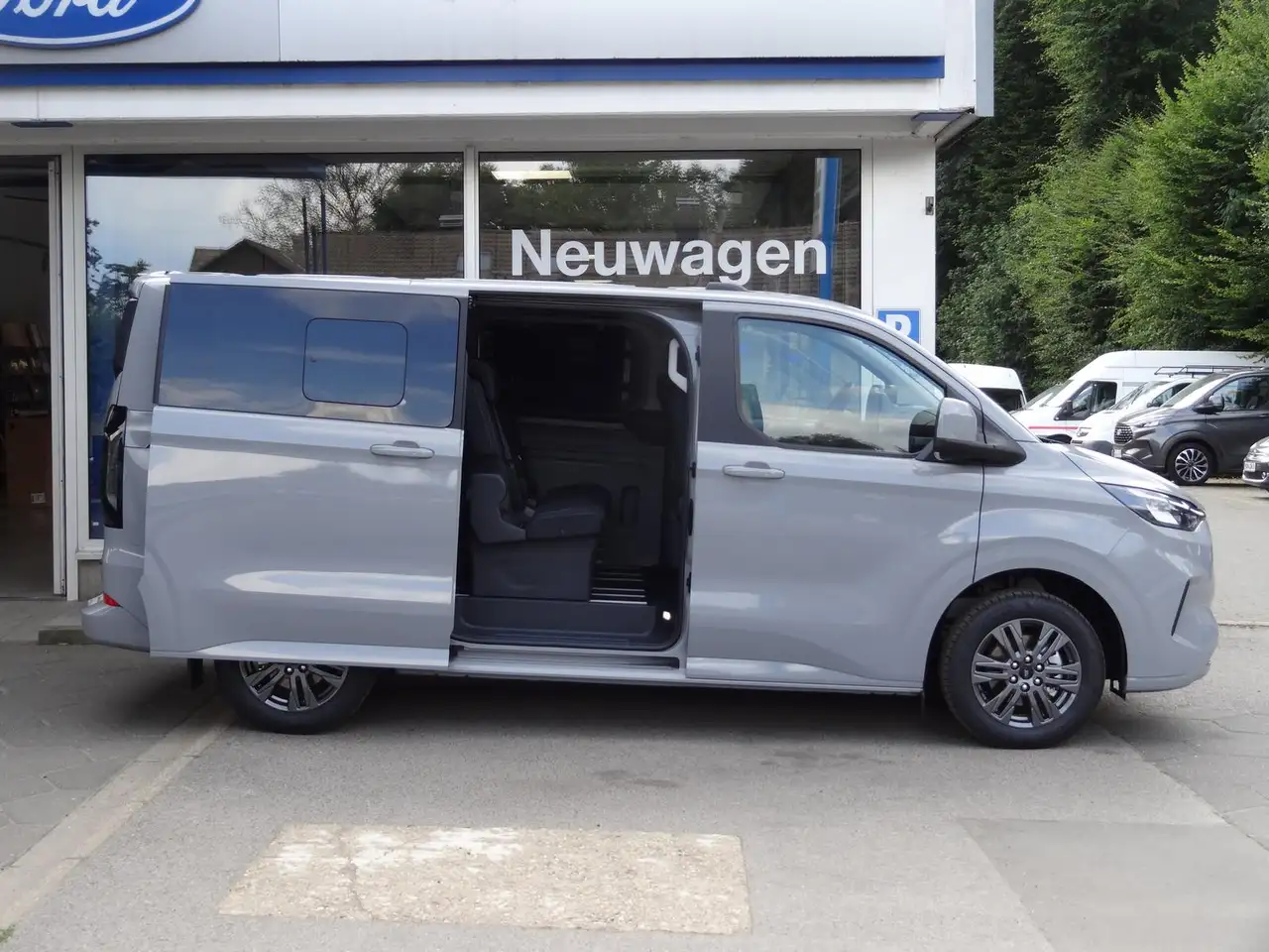 Ford Tourneo Custom 2026