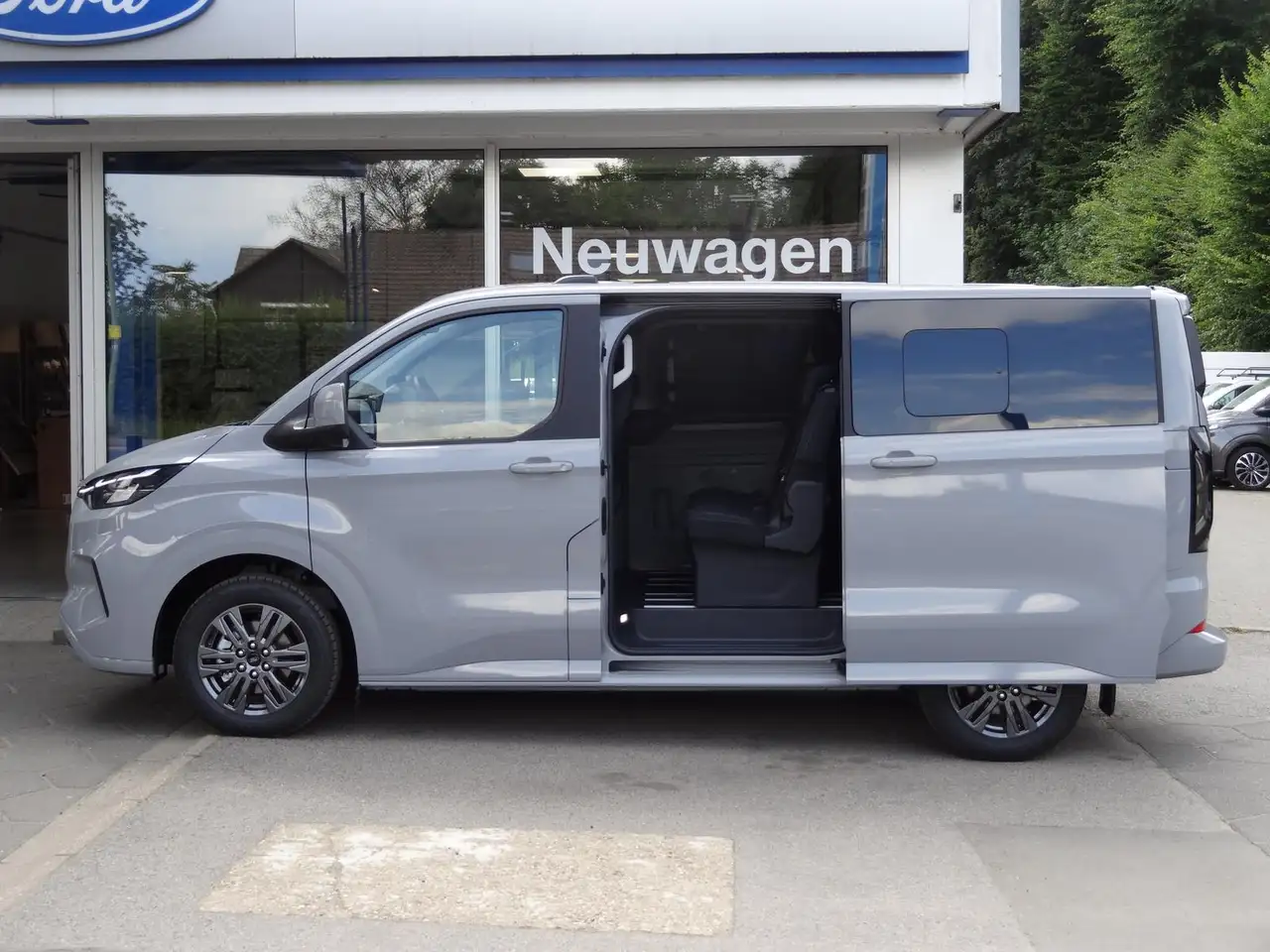 Ford Tourneo Custom 2026 — фото 6