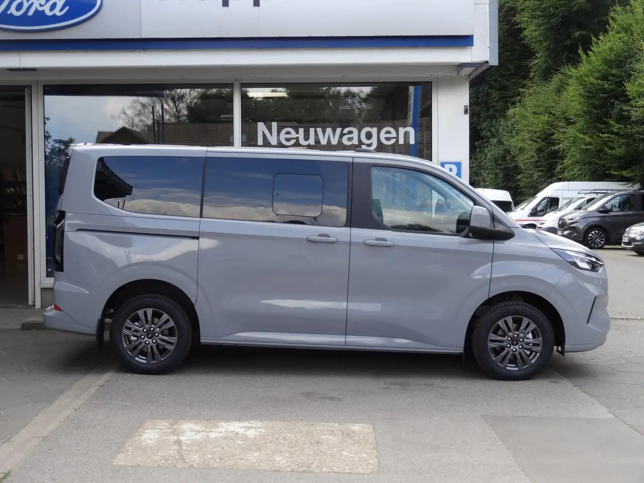 Ford Tourneo Custom 2026