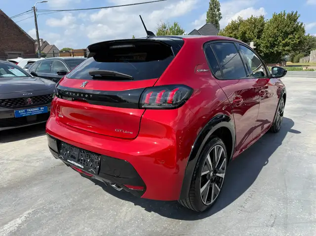 Peugeot 208 view 5