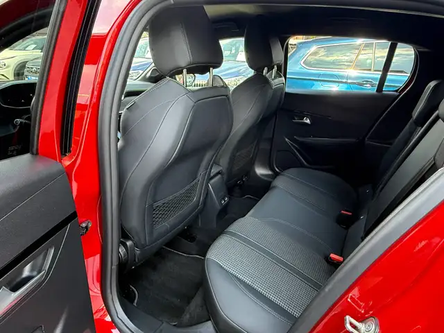 Peugeot 208 view 15