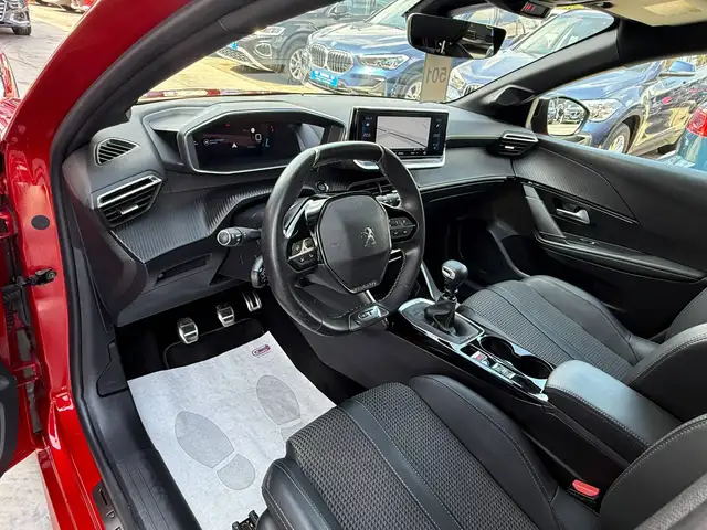 Peugeot 208 view 14