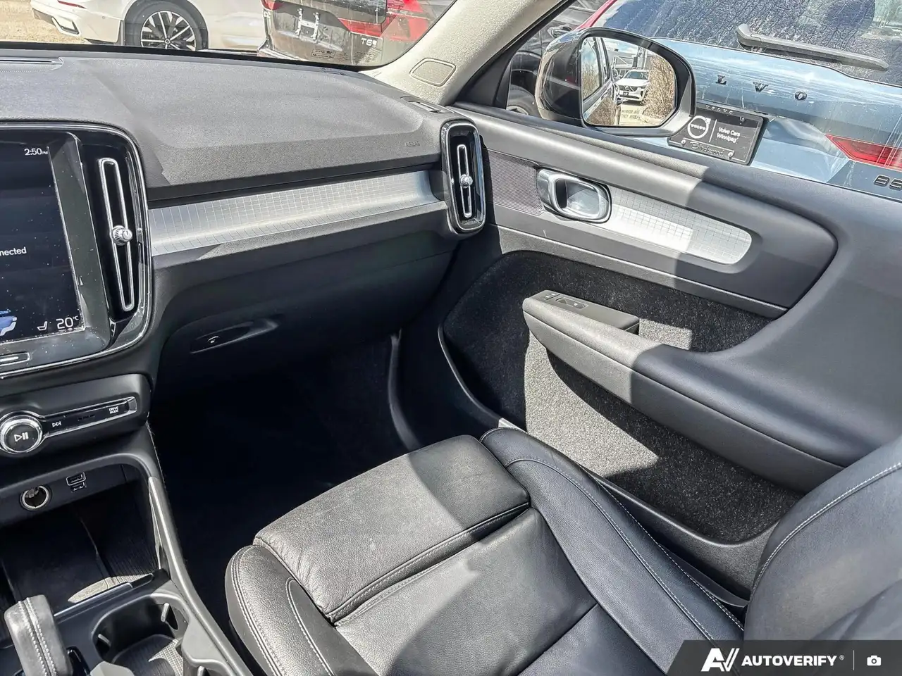 Volvo XC40 снимка Volvo XC40