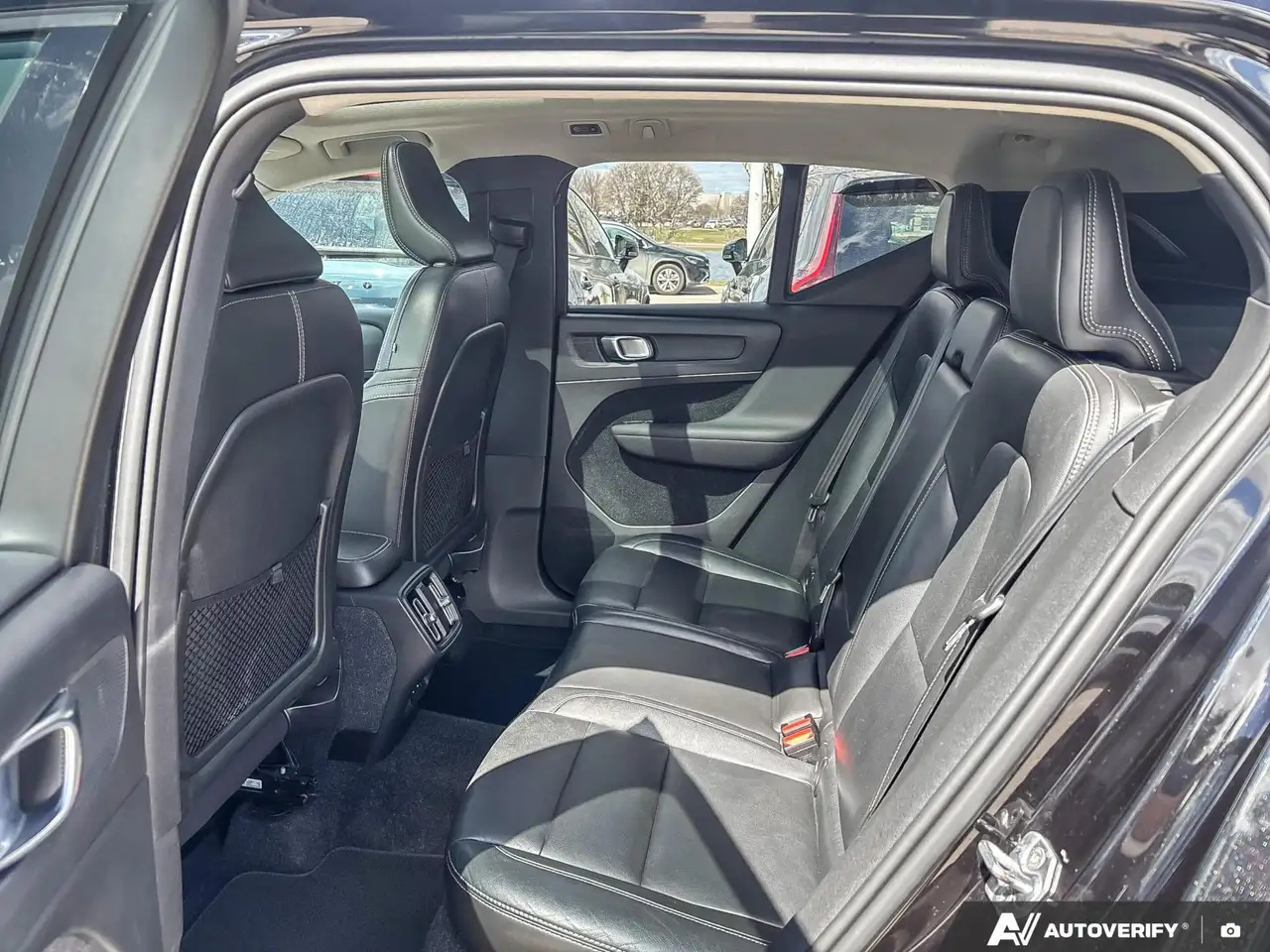 Volvo XC40 снимка Volvo XC40