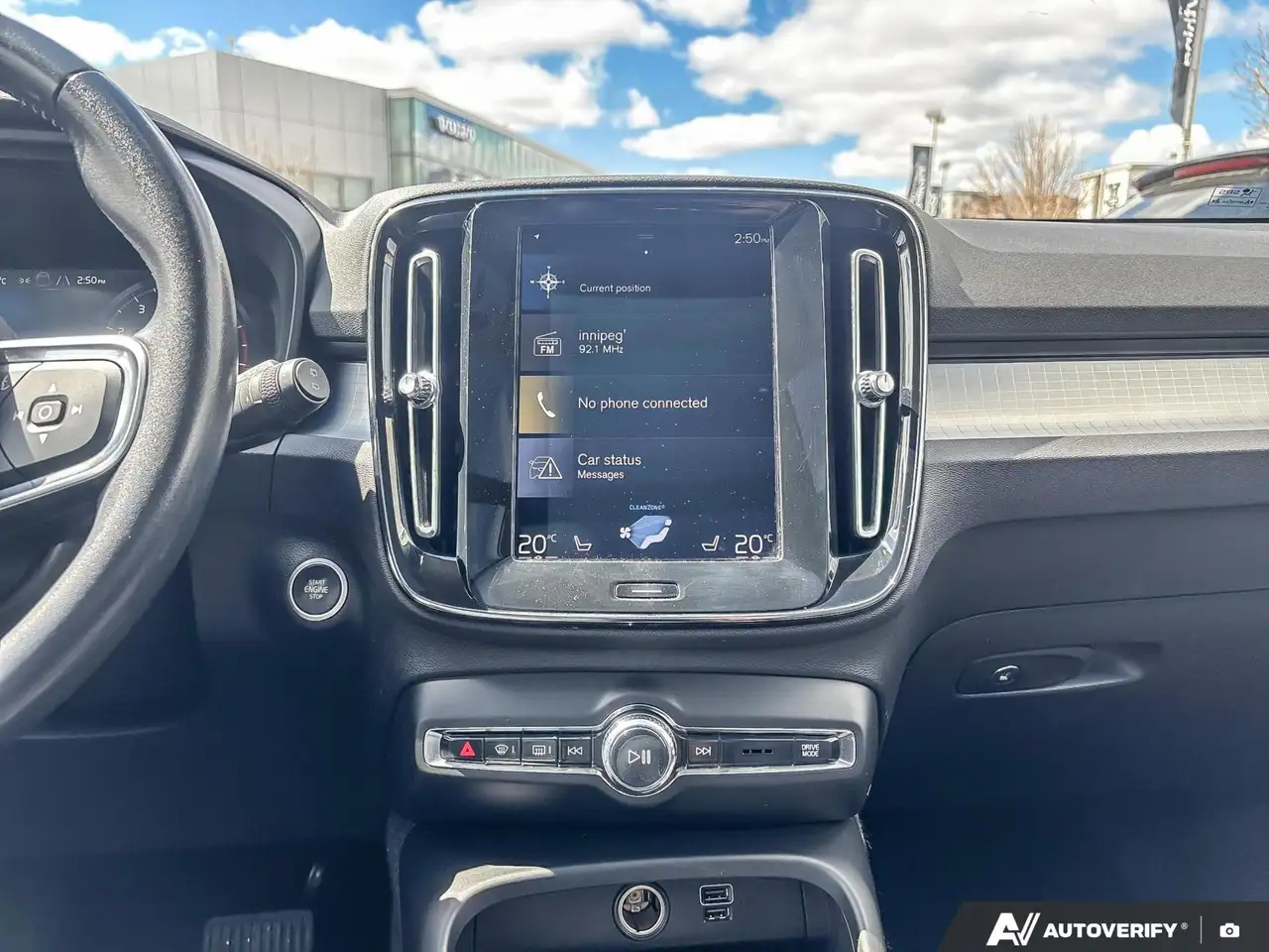 Volvo XC40 снимка Volvo XC40