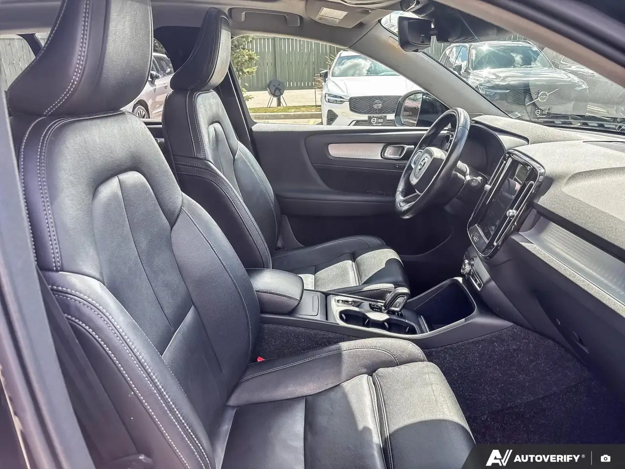 Volvo XC40 снимка Volvo XC40
