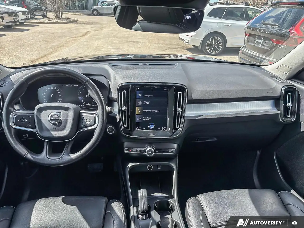 Volvo XC40 снимка Volvo XC40