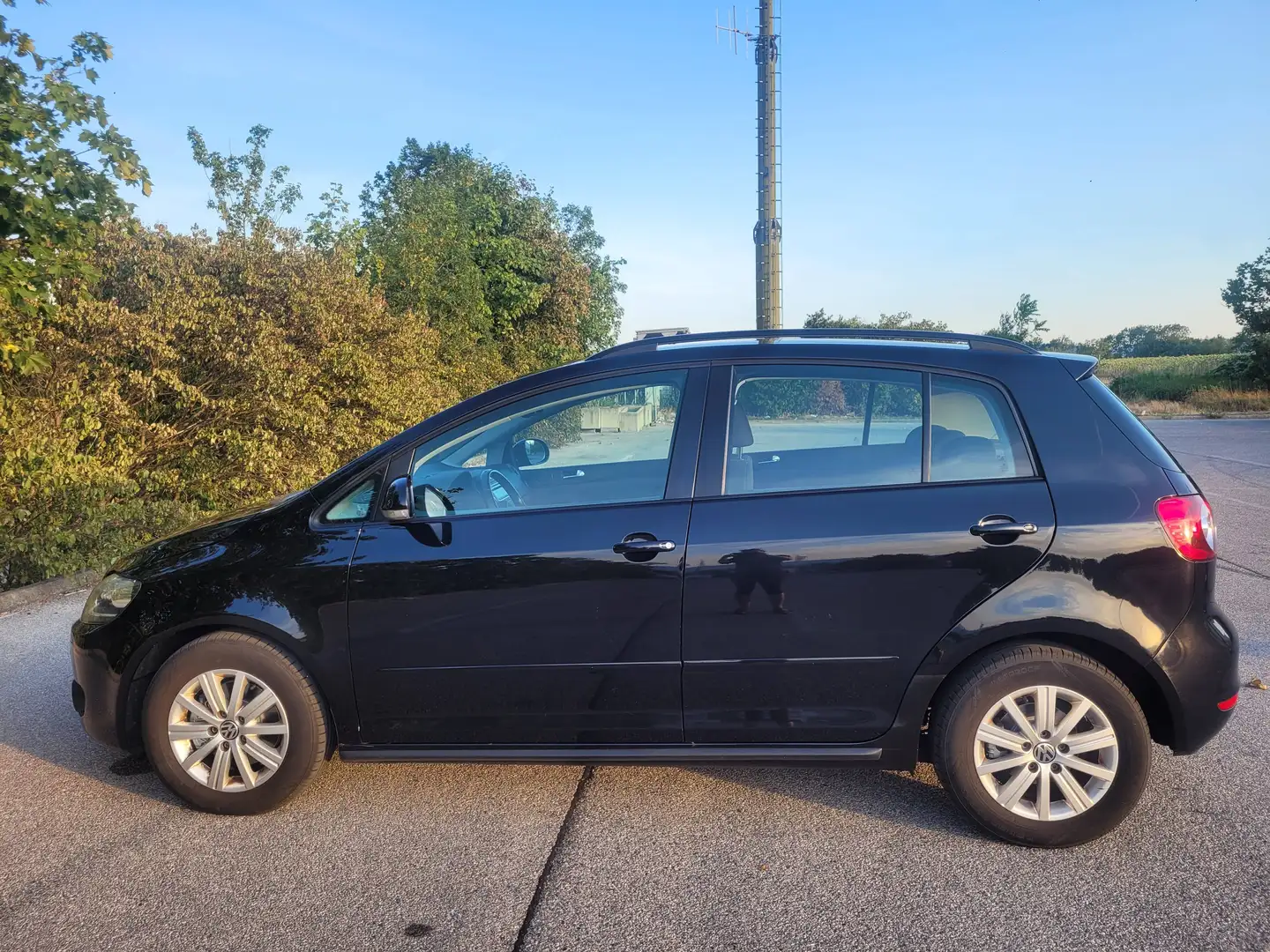 Volkswagen Golf Plus 1,6 TDi Schwarz - 2