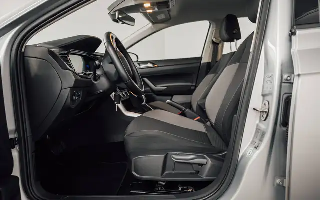 Volkswagen Polo view 12