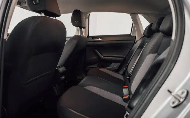 Volkswagen Polo view 8