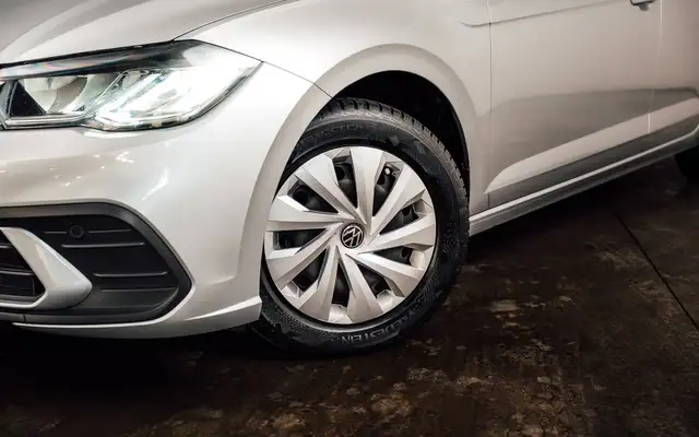 Volkswagen Polo view 5